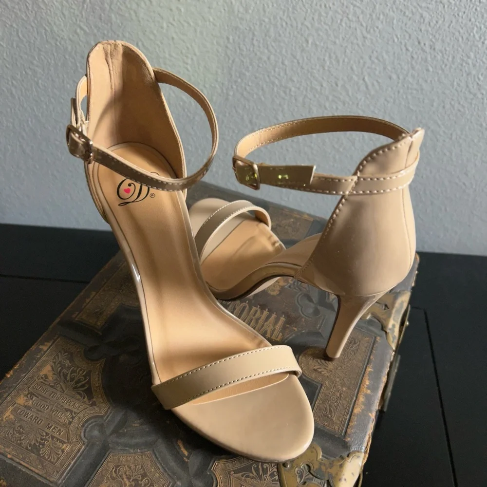 My Delicious Shoes Tyrell Beige Strap Patent Heels - Picture 3 of 12